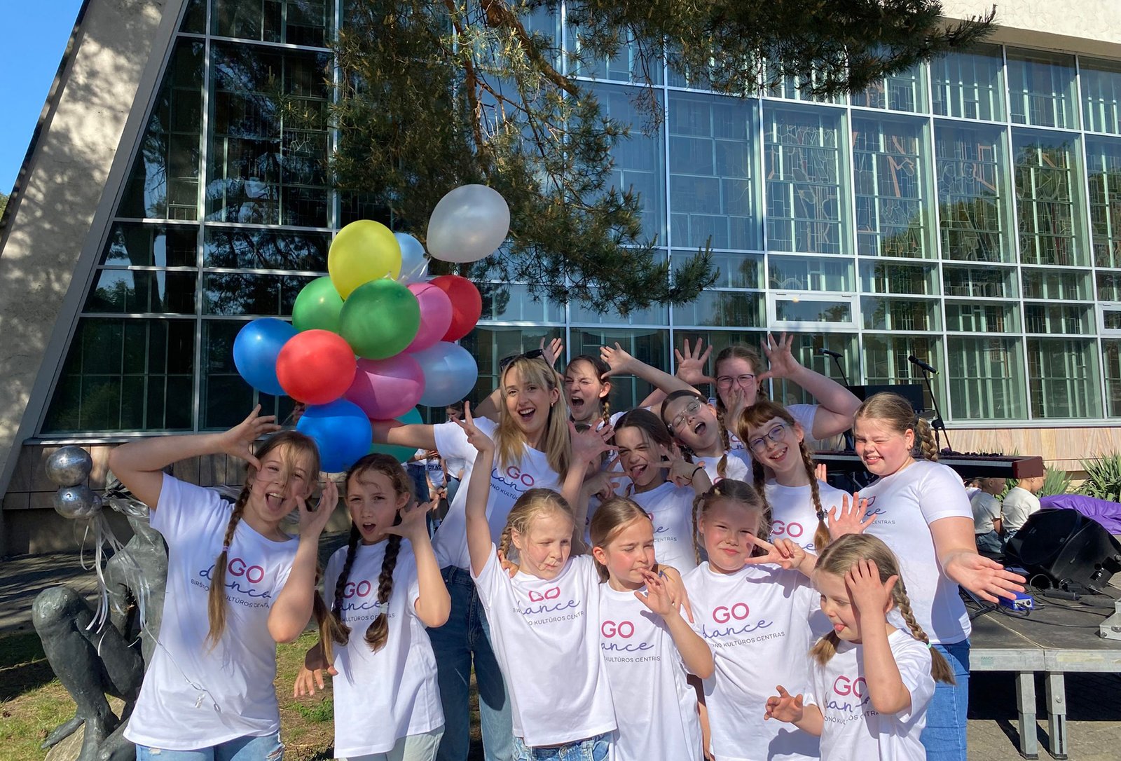 Vaikų sportinių šokių studija ,,GoDance”